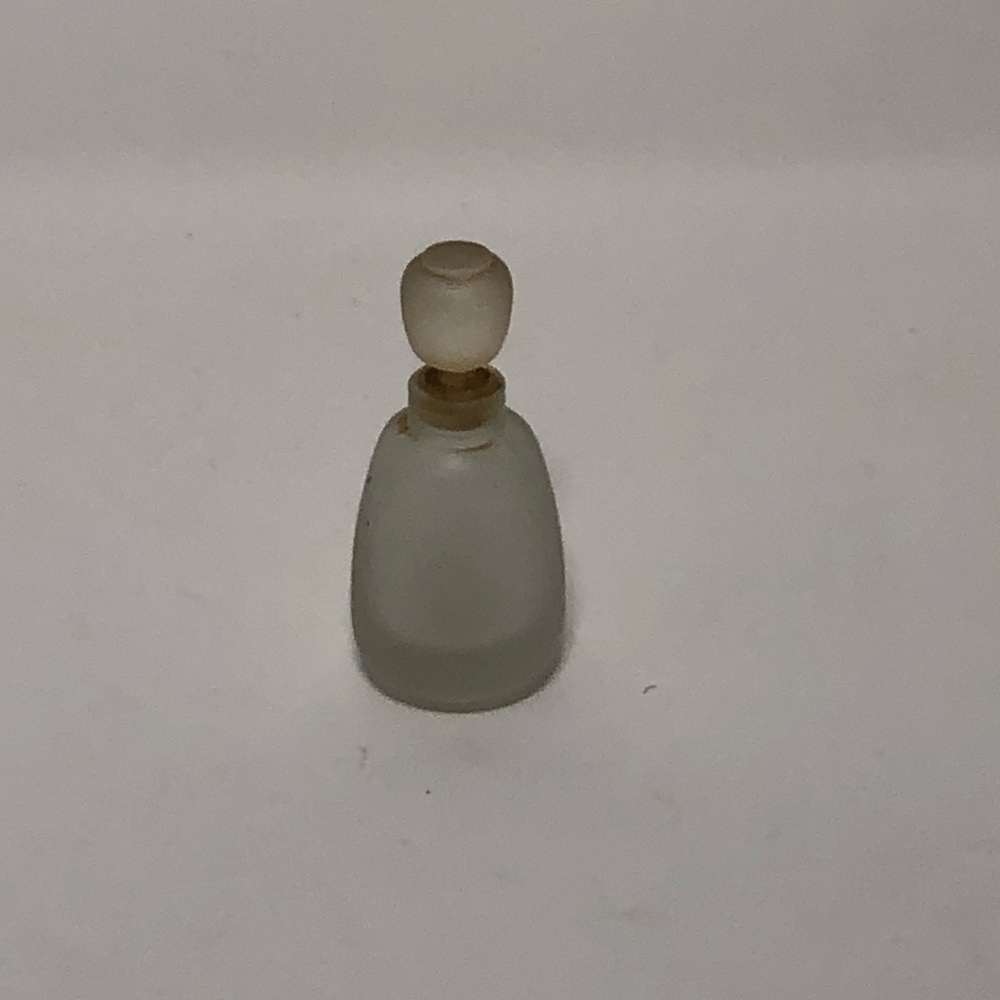 Estée Lauder Private Collection Bottle